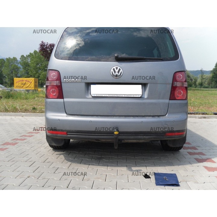 Cârlig de Remorcare, Auto-Hak, Sistem Demontabil Vertical, Volkswagen Touran 2003 - 2015 - EDK.ro