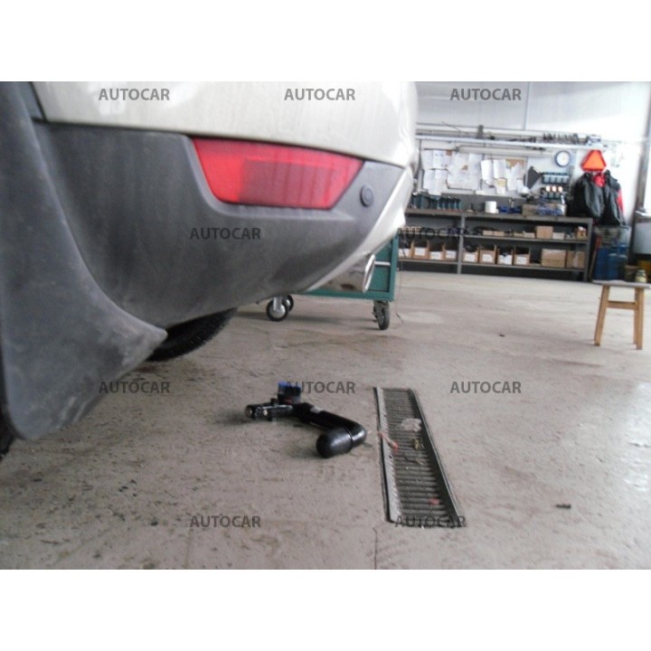 Cârlig de Remorcare, Auto-Hak, Sistem Demontabil Vertical, Ford Kuga 2008 - 2012 - EDK.ro
