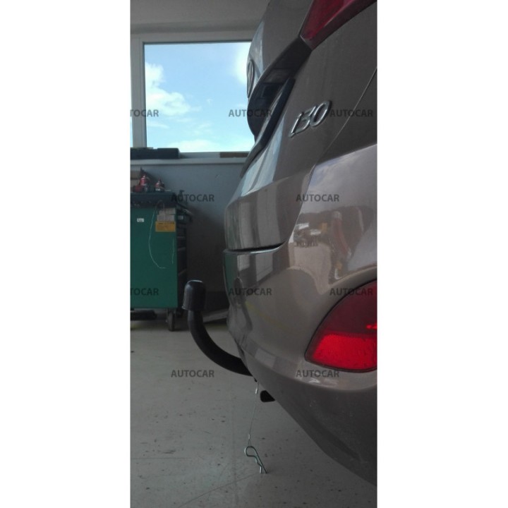 Cârlig de Remorcare, Auto-Hak, Sistem Demontabil Automat, Hyundai i30 Combi 2012 - 2017 - EDK.ro