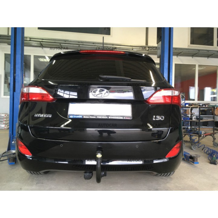 Cârlig de Remorcare, Auto-Hak, Sistem Demontabil Vertical, Hyundai i30 Combi 2012 - 2017 - EDK.ro