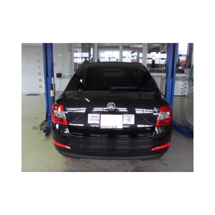 Cârlig de Remorcare, Auto-Hak, Sistem Demontabil Vertical, Škoda Octavia Combi 4x4 2013 - Prezent - EDK.ro