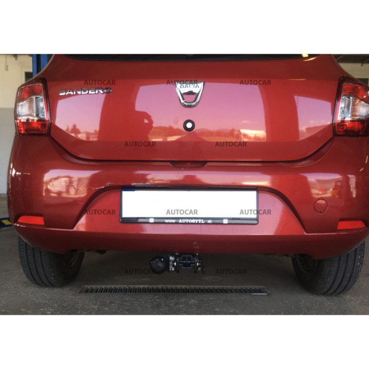 Cârlig de Remorcare, Auto-Hak, Sistem Demontabil Automat, Dacia Sandero 5 Uși 2013 - Prezent - EDK.ro