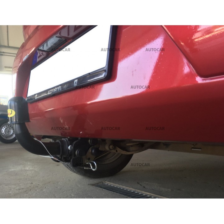 Cârlig de Remorcare, Auto-Hak, Sistem Demontabil Automat, Dacia Sandero 5 Uși 2013 - Prezent - EDK.ro