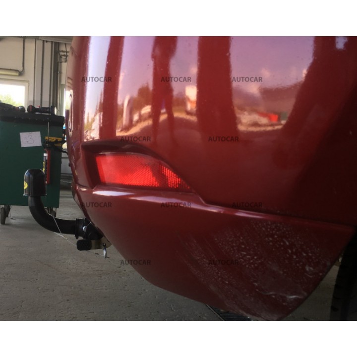 Cârlig de Remorcare, Auto-Hak, Sistem Demontabil Automat, Dacia Sandero 5 Uși 2013 - Prezent - EDK.ro