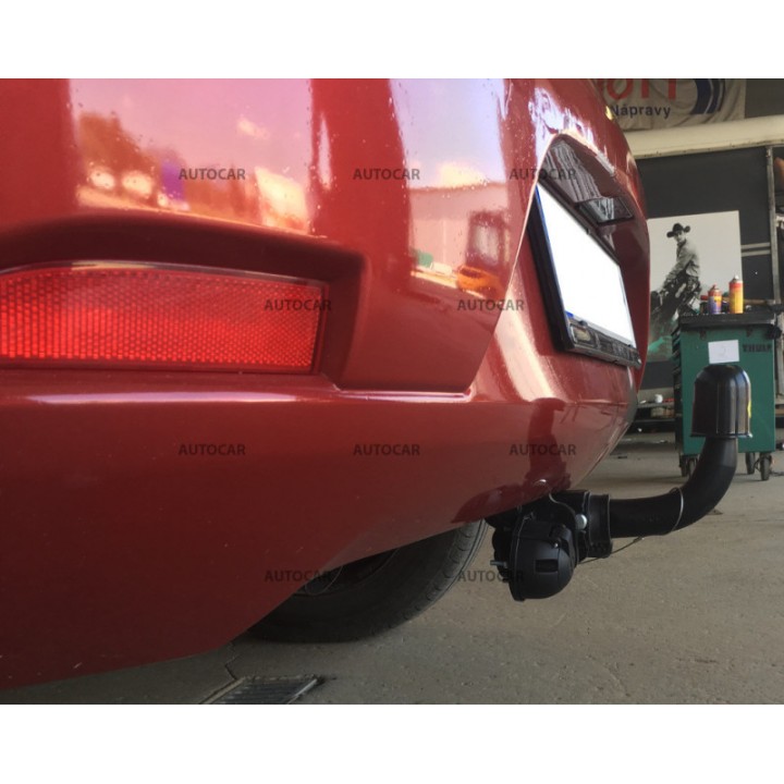 Cârlig de Remorcare, Auto-Hak, Sistem Demontabil Automat, Dacia Sandero 5 Uși 2013 - Prezent - EDK.ro