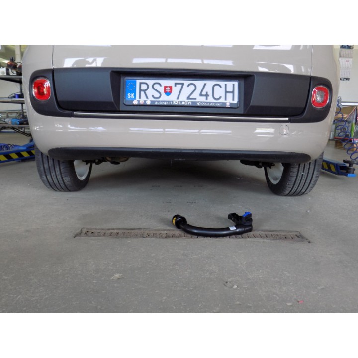 Towbar, Auto-Hak, Vertical Detachable System, Fiat 500L 2013 - Present - EDK.ro