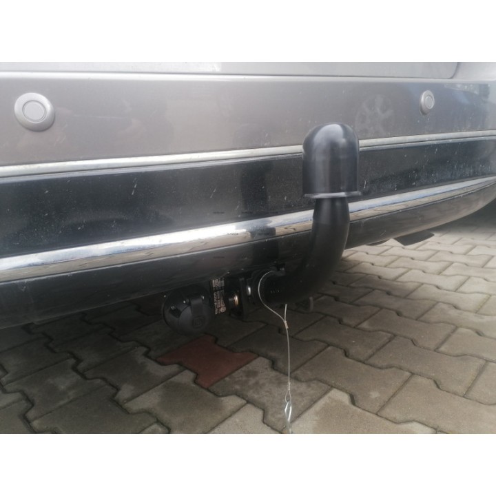 Cârlig de Remorcare, Auto-Hak, Sistem Demontabil Automat, Toyota Auris Combi 2013 - 2018 - EDK.ro