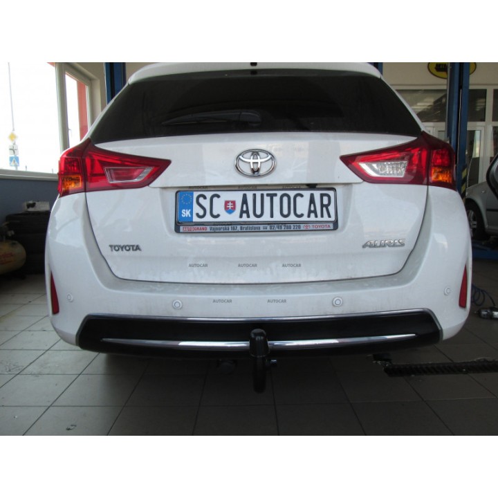 Cârlig de Remorcare, Auto-Hak, Sistem Demontabil Vertical, Toyota Auris Combi 2013 - 2018 - EDK.ro