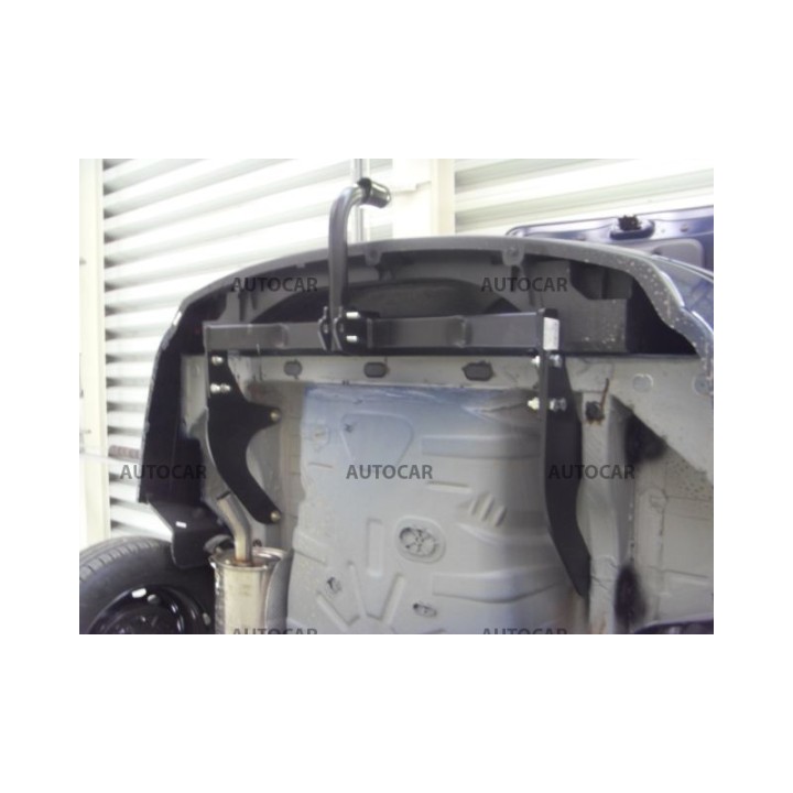 Cârlig de Remorcare, Auto-Hak, Sistem Semi-Demontabil, Dacia Logan Combi 2013 - Prezent - EDK.ro