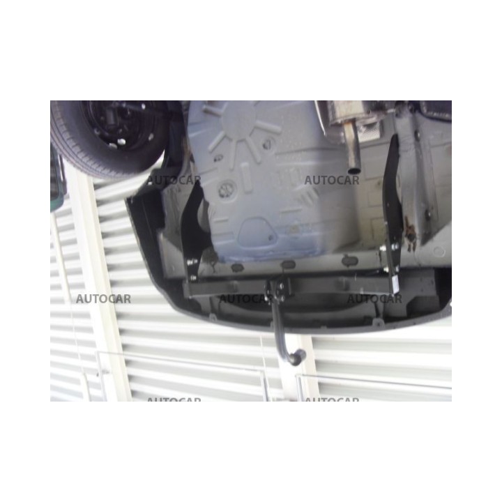 Cârlig de Remorcare, Auto-Hak, Sistem Semi-Demontabil, Dacia Logan Combi 2013 - Prezent - EDK.ro