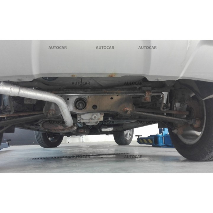 Cârlig de Remorcare, Auto-Hak, Sistem Demontabil Vertical, Dacia Duster 2013 - 2017 - EDK.ro