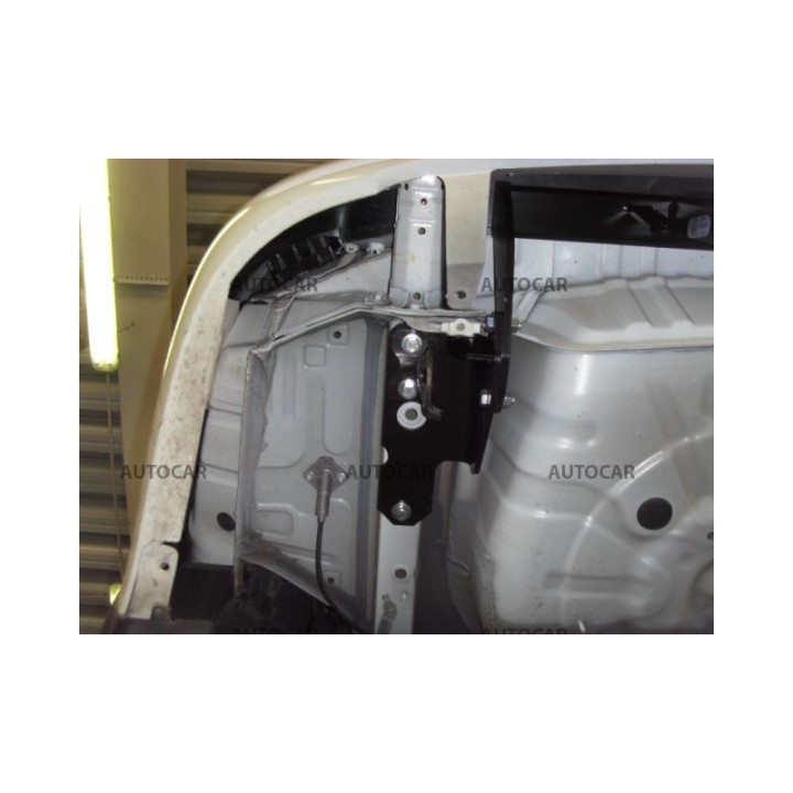 Vertical Detachable Towbar with Key, ORIS / Bosal Kombi VIN ( T27), Toyota Avensis 2009 - Present - EDK.ro