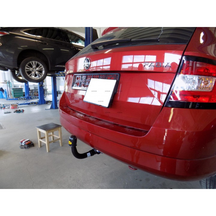 Cârlig de Remorcare, Auto-Hak, Sistem Demontabil Vertical, Škoda Fabia 2015 - 2018 - EDK.ro
