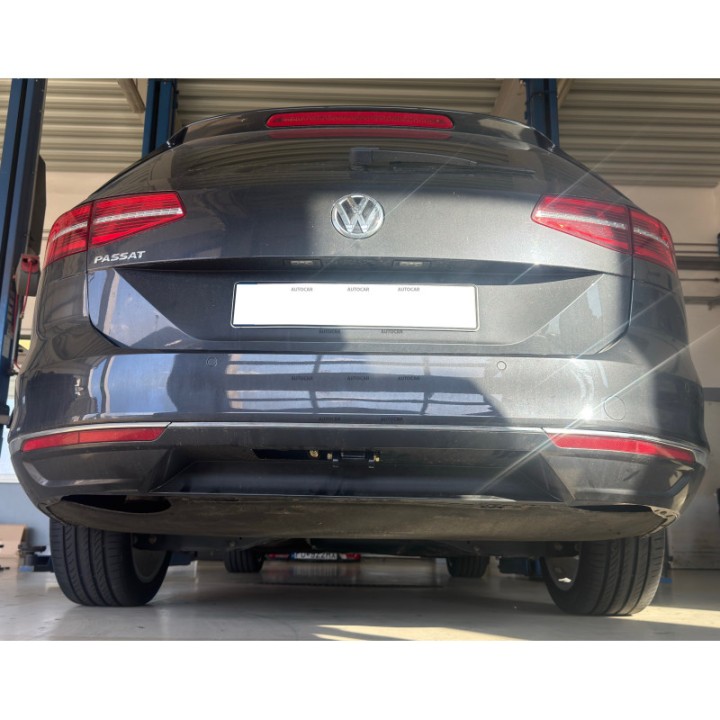 Cârlig de Remorcare, Auto-Hak, Sistem Demontabil Vertical, Volkswagen Passat 2015 - Prezent - EDK.ro