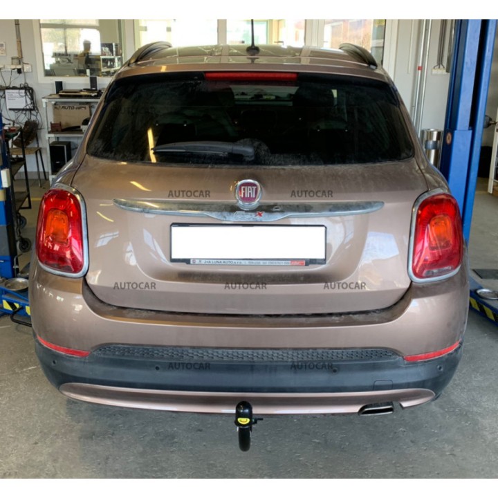 Cârlig de Remorcare, Auto-Hak, Sistem Demontabil Vertical, Fiat 500X 2015 - Prezent - EDK.ro