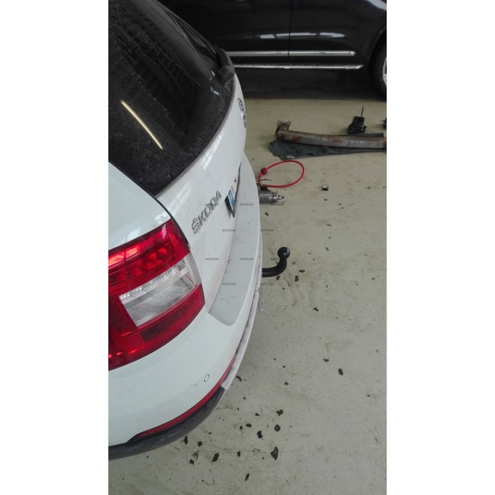 Cârlig de Remorcare, Auto-Hak, Sistem Demontabil Automat, Škoda Octavia Combi 4x4 2013 - 2019 - EDK.ro