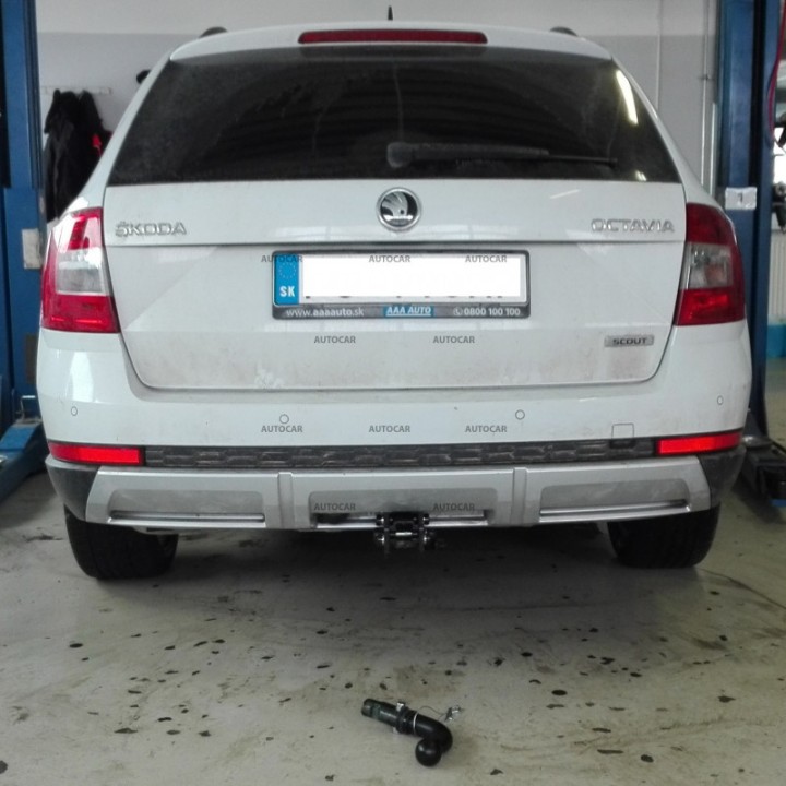 Towbar, Auto-Hak, Automatic Detachable System, Škoda Octavia Station Wagon 4x4 2013 - 2019 - EDK.ro