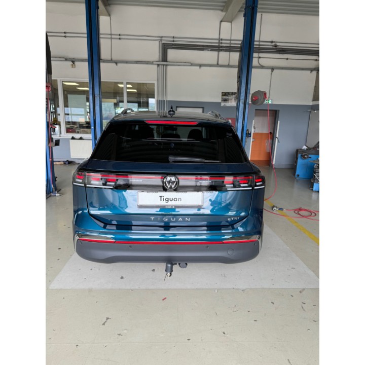Cârlig de Remorcare, Auto-Hak, Sistem Demontabil Vertical, Volkswagen Tiguan 2016 - 2023 - EDK.ro