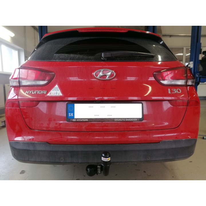 Cârlig de Remorcare, Auto-Hak, Sistem Semi-Demontabil, Hyundai i30 Combi 2017 - 2019 - EDK.ro