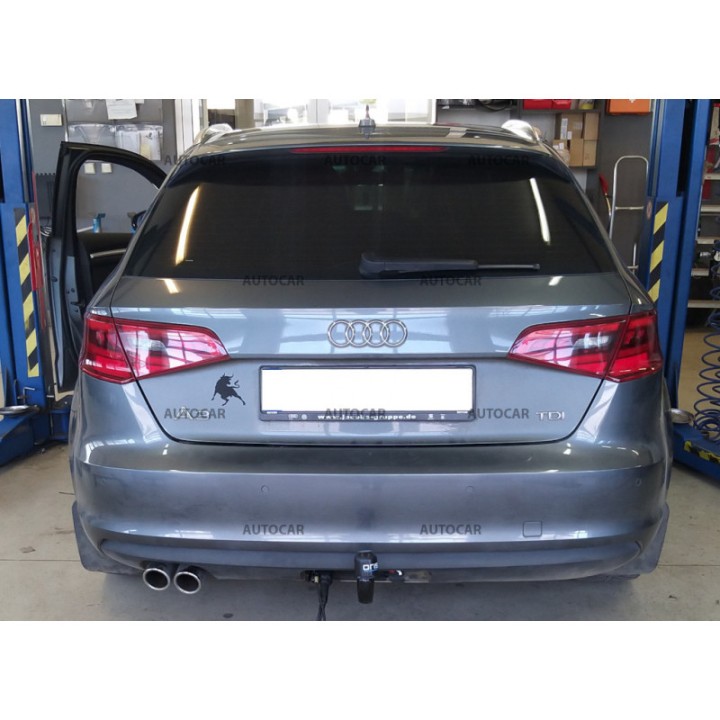 Cârlig de Remorcare Detașabil Vertical cu Cheie, ORIS / Bosal Sedan, Audi A3 2016 - Prezent - EDK.ro