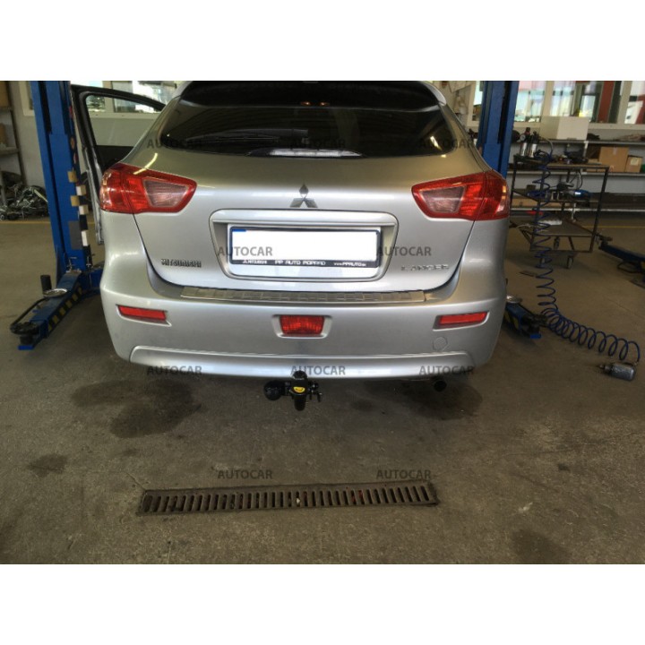 Cârlig de Remorcare, Auto-Hak, Sistem Demontabil Automat, Mitsubishi Lancer 4 Uși 2008 - 2012 - EDK.ro