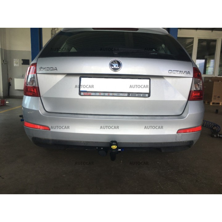 Cârlig de Remorcare, Auto-Hak, Sistem Demontabil Vertical, Škoda Octavia Combi 4x4 2013 - Prezent - EDK.ro