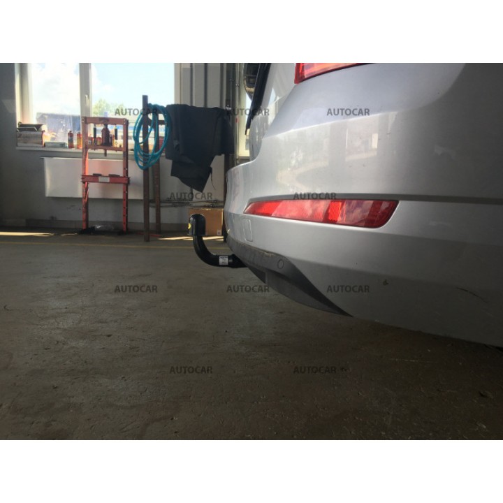 Cârlig de Remorcare, Auto-Hak, Sistem Demontabil Vertical, Škoda Octavia Combi / 4x4 2013 - Prezent - EDK.ro