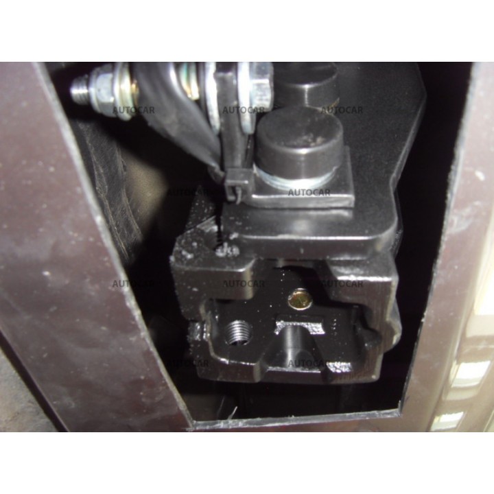 Cârlig de Remorcare, Auto-Hak, Sistem Demontabil Vertical, Škoda Superb Combi 4x4 2008 - 2014 - EDK.ro