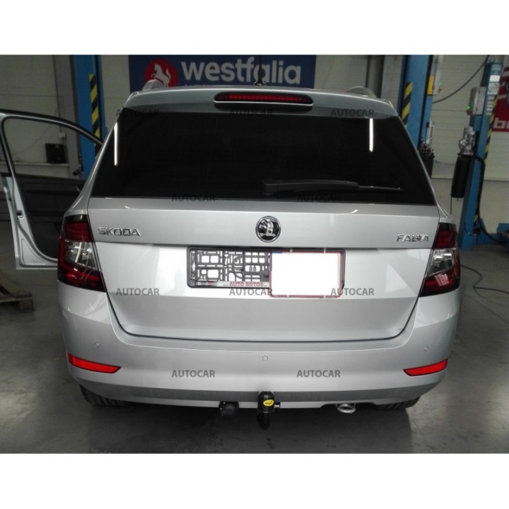 Cârlig de Remorcare, Auto-Hak, Sistem Demontabil Vertical, Škoda Fabia 2018 - Prezent - EDK.ro