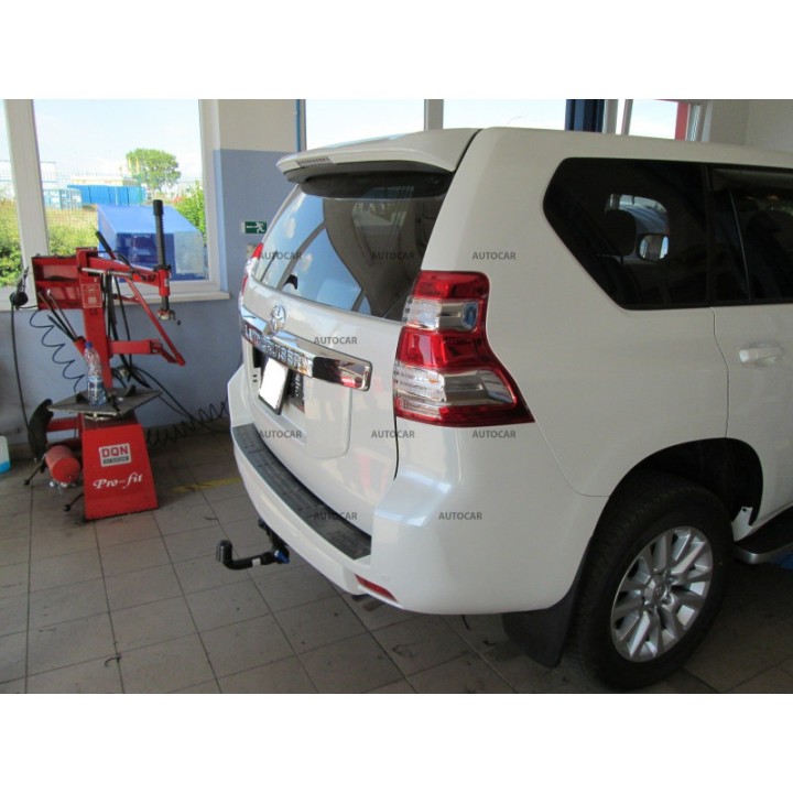 Cârlig de Remorcare, Auto-Hak, Sistem Demontabil Vertical, Toyota Land Cruiser 150 5 Uși 2009 - Prezent - EDK.ro