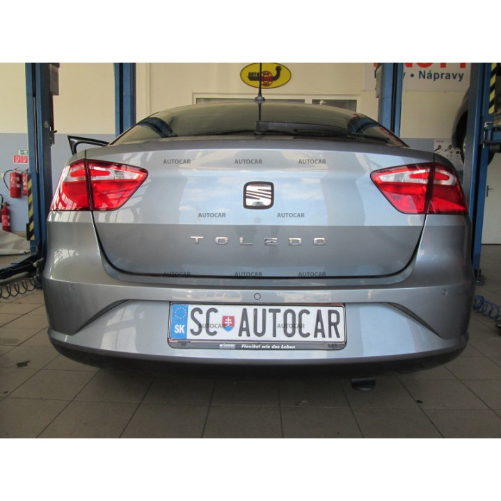 Cârlig de Remorcare, Auto-Hak, Sistem Demontabil Vertical, Seat Toledo 2015 - Prezent - EDK.ro