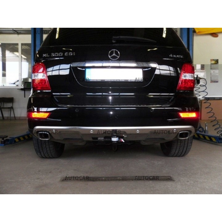 Vertical Detachable Towbar with Key, ORIS / Bosal M W164 W166, Mercedes-Benz ML 2011 - Present - EDK.ro