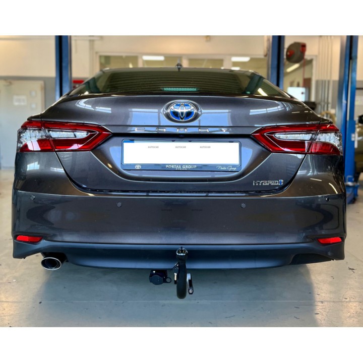 Cârlig de Remorcare Detașabil Vertical cu Cheie, GDW, Toyota Camry 2019 - Prezent - EDK.ro