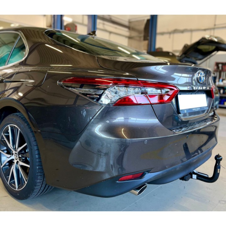Cârlig de Remorcare Detașabil Vertical cu Cheie, GDW, Toyota Camry 2019 - Prezent - EDK.ro