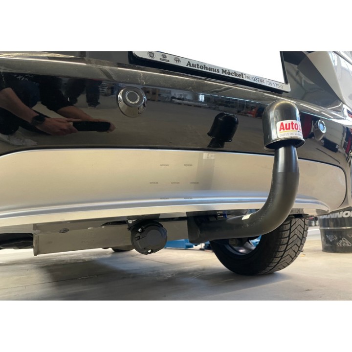Cârlig de Remorcare, Auto-Hak, Sistem Demontabil Vertical, Alfa Romeo Tonale 2022 - Prezent - EDK.ro