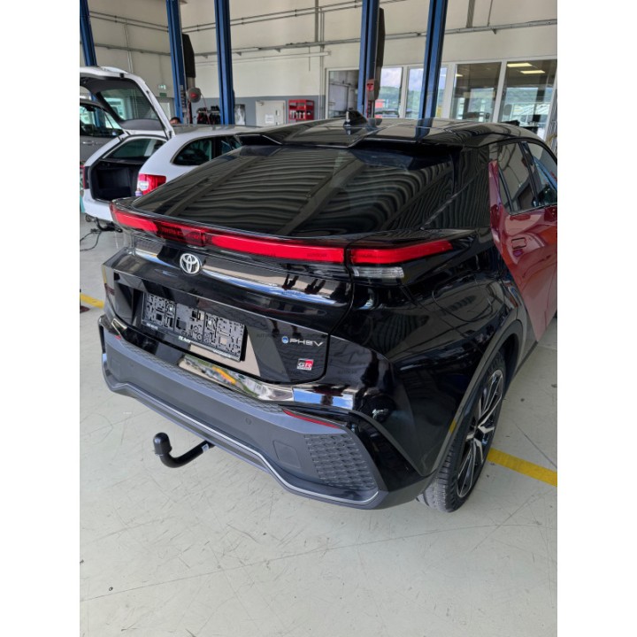 Cârlig de Remorcare, Auto-Hak, Sistem Demontabil Vertical, Toyota C-HR 2023 - Prezent - EDK.ro