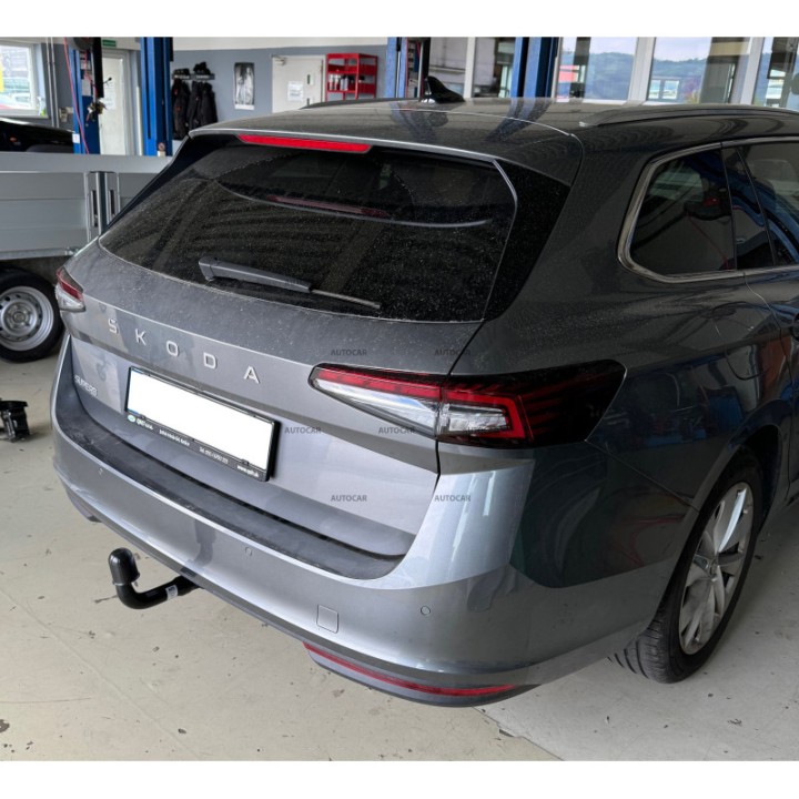 Cârlig de Remorcare, Auto-Hak, Sistem Demontabil Vertical, Škoda Superb 2023 - Prezent - EDK.ro