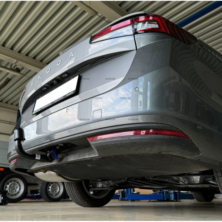 Cârlig de Remorcare, Auto-Hak, Sistem Demontabil Vertical, Škoda Superb 2023 - Prezent - EDK.ro
