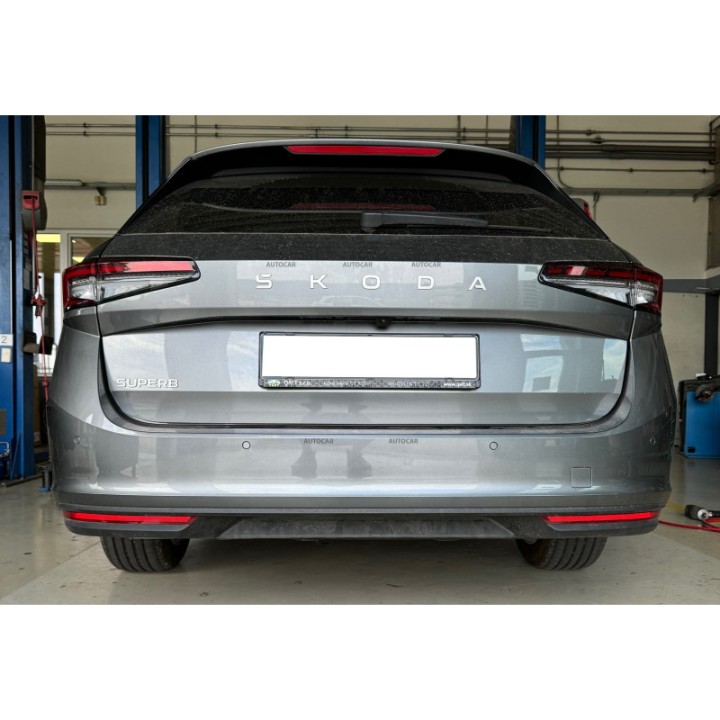 Cârlig de Remorcare, Auto-Hak, Sistem Demontabil Vertical, Škoda Superb 2023 - Prezent - EDK.ro