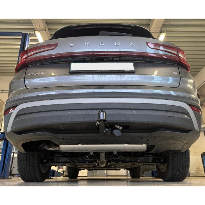 Cârlig de Remorcare, Auto-Hak, Sistem Demontabil Vertical, Škoda Kodiaq 2024 - Prezent - EDK.ro