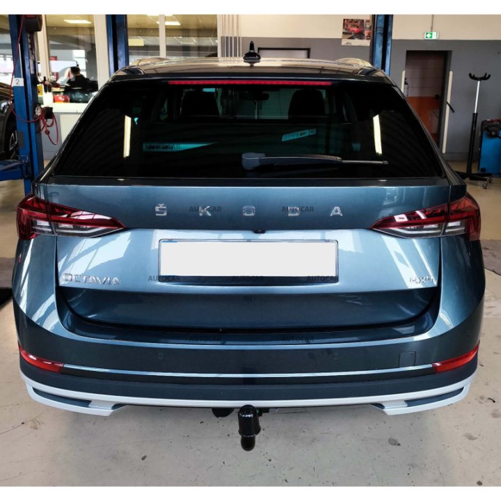 Cârlig de Remorcare, Auto-Hak, Sistem Demontabil Vertical, Škoda Octavia 2020 - 2023 - EDK.ro