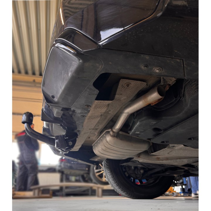 Cârlig de Remorcare Semi-Detașabil cu Șuruburi, ORIS / Bosal IX1 U11, BMW X1 2022 - Prezent - EDK.ro