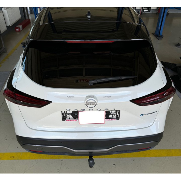 Cârlig de Remorcare, Auto-Hak, Sistem Demontabil Vertical, Nissan Qashqai 2024 - Prezent - EDK.ro
