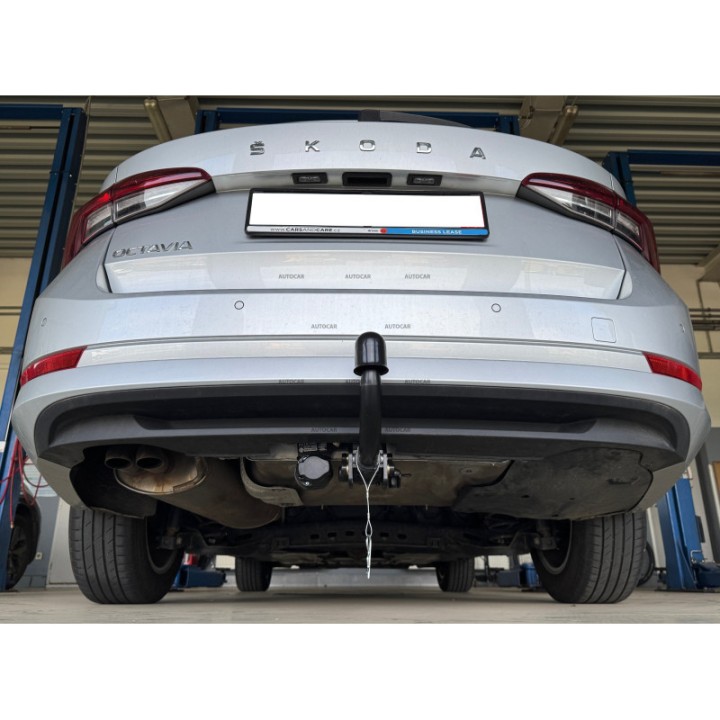 Cârlig de Remorcare, Auto-Hak, Sistem Demontabil Automat, Škoda Octavia 2023 - Prezent - EDK.ro
