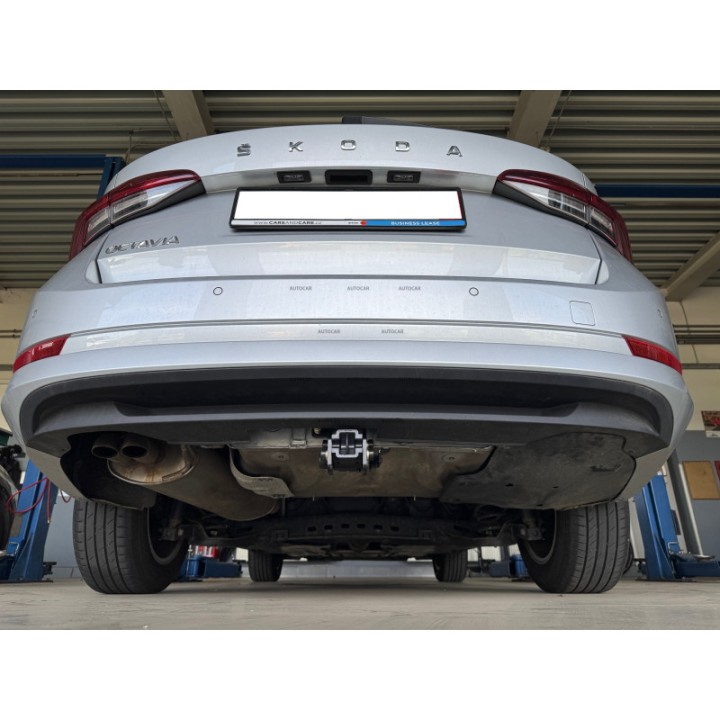 Cârlig de Remorcare, Auto-Hak, Sistem Demontabil Automat, Škoda Octavia 2023 - Prezent - EDK.ro
