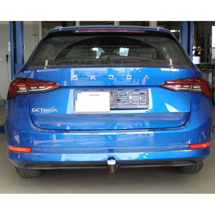 Cârlig de Remorcare, Auto-Hak, Sistem Demontabil Vertical, Škoda Octavia 2023 - Prezent - EDK.ro