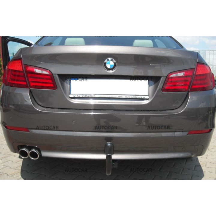 Cârlig de Remorcare, Auto-Hak, Sistem Demontabil Vertical, BMW Seria 5 2014 - 2017 - EDK.ro