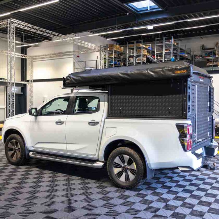 Hardtop Bed Cover, Maxliner Alu-Cab, Isuzu D-Max Double Cab 2020 - Present - EDK.ro