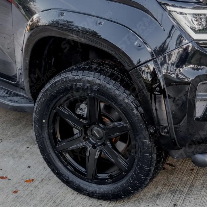 Extensii Aripi, EGR Bolt Look Finish 6 buc, Culoare Negru Lucios, Volkswagen Amarok Cabină Dublă 2023 - Prezent - EDK.ro