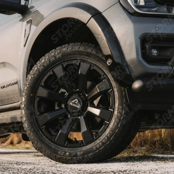 Extensii Aripi, EGR Smooth Finish 6 buc, Culoare Negru Lucios, Ford Ranger Cabină Dublă 2023 - Prezent - EDK.ro